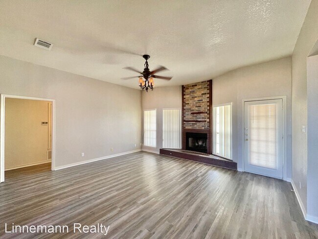 Building Photo - 4 br, 2 bath House - 2404 Southport Drive