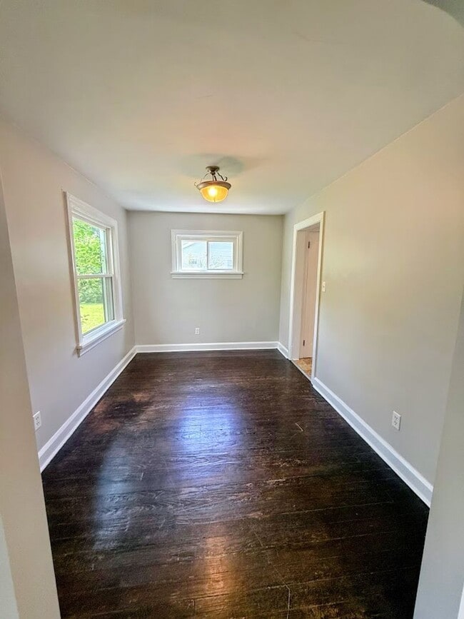 Building Photo - Spacious 2 bedroom with bonus room for rent - Canton NW