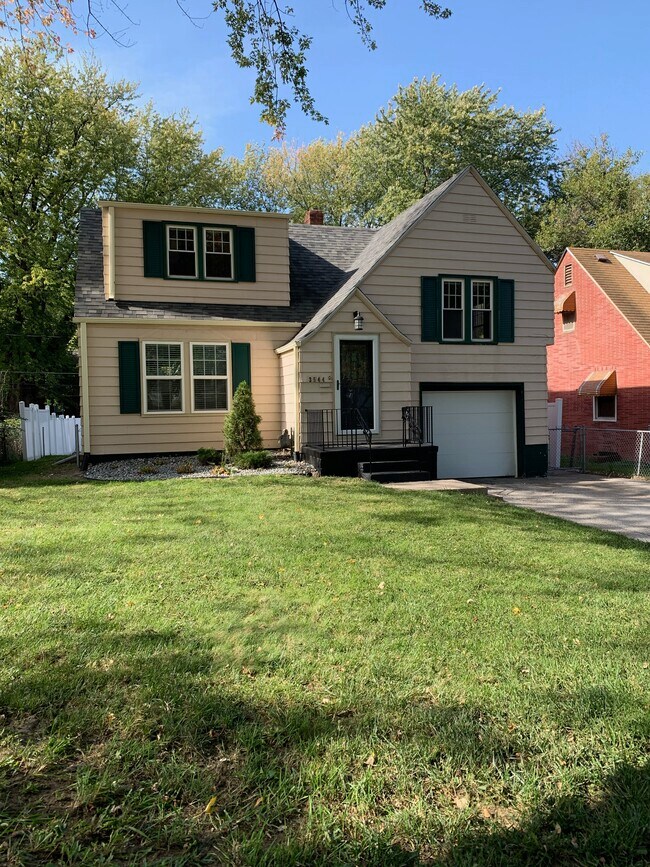 Building Photo - 3544 N 47th Ave