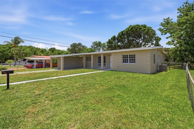 Building Photo - 875 NW 168th Dr