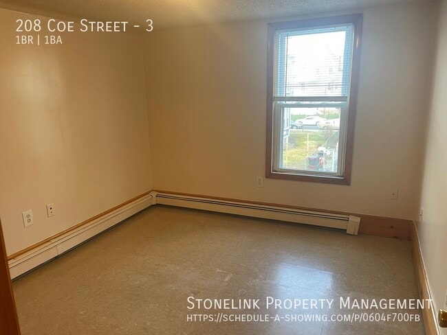 Building Photo - 208 Coe Street