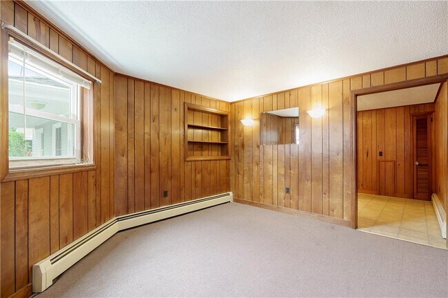 Building Photo - 37 E Bowery St