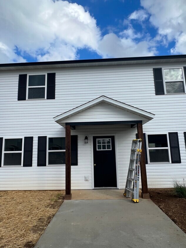 2700 Burke Ave, West Plains, MO 65775 Apartments in West Plains, MO