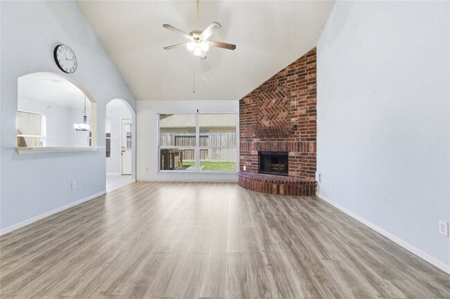 Photo - Teal Run Place Court, Fresno, TX 77545 - 4 BR 2 BA single-family home