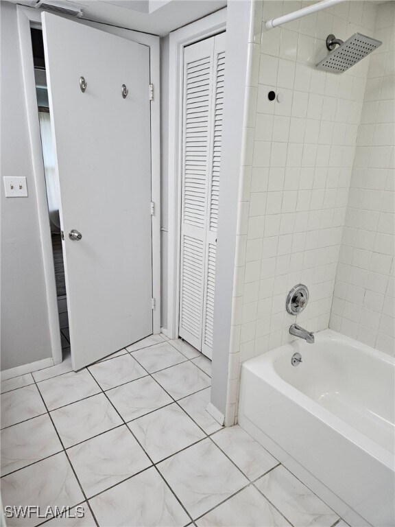 Foto del edificio - 4532 Beechwood Lake Dr