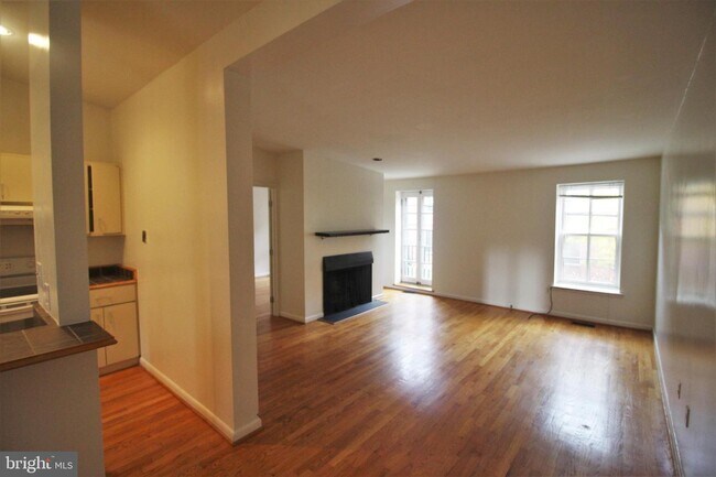 Building Photo - 1619 Park Ave