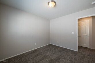 Building Photo - 7706 Ornamento Way