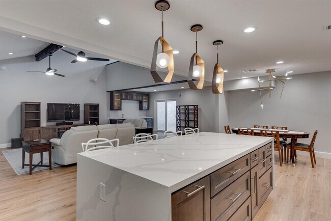 Foto del edificio - 13814 Trailville Dr