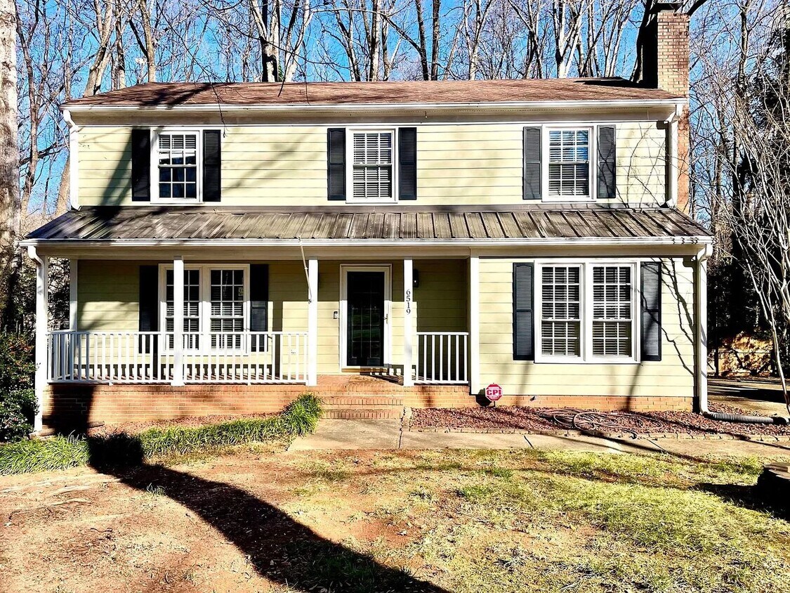 Primary Photo - Room in 5 Bedroom Home at Woodshed Cir