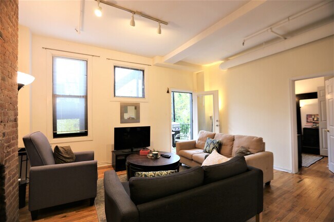Foto del edificio - 220 Willow Ave