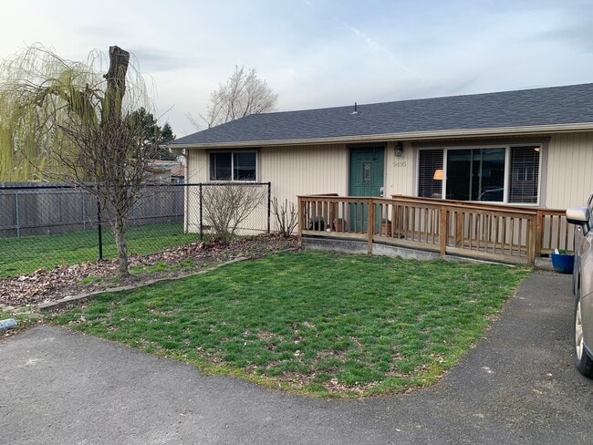 Building Photo - 9495 SE 55th Ave