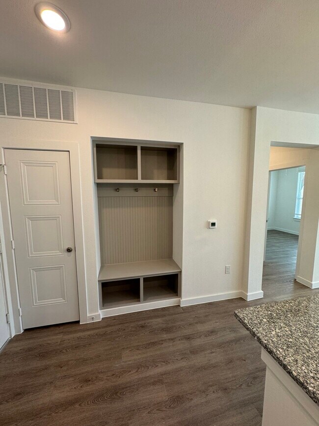 Foto del edificio - 4430 S Legacy Dr