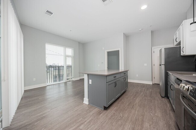 Interior Photo - The Frisbie