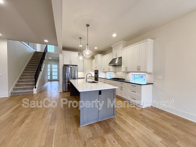 Building Photo - 4494 NW Ashbrook Dr