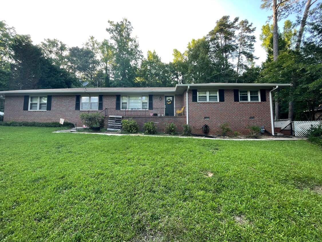 1246 Newport Rd Unit Basement Studio, Macon, GA 31210 1246 Newport Rd