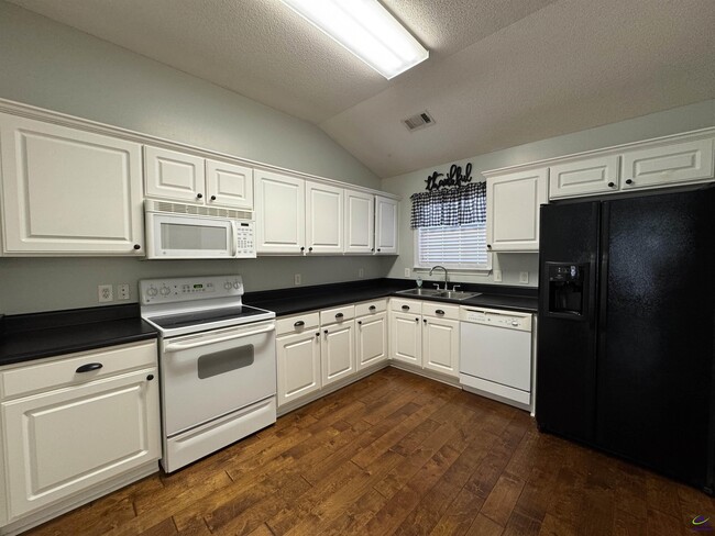 Building Photo - 207 S Houston Springs Blvd