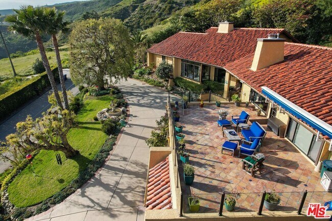 Foto del edificio - 4244 Avenida De La Encinal