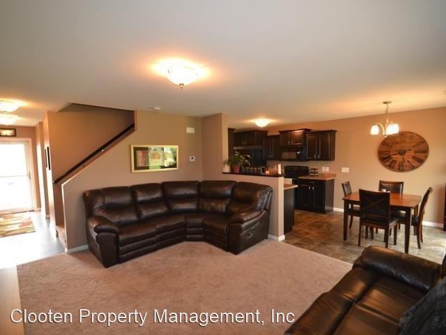 Building Photo - 3 br, 3 bath House - 721 Weyburn Drive