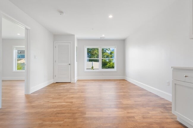 Foto del edificio - 21 Paul Francis Way