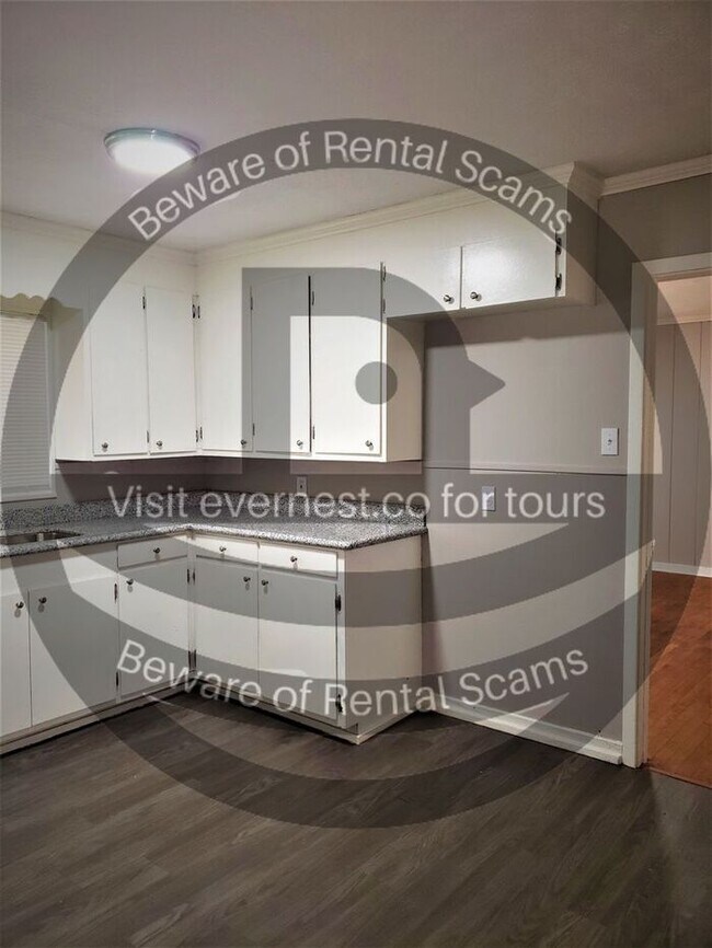 Foto del edificio - 3278 Corey Dr