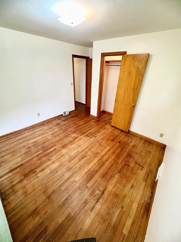 Foto del edificio - 702 Park St