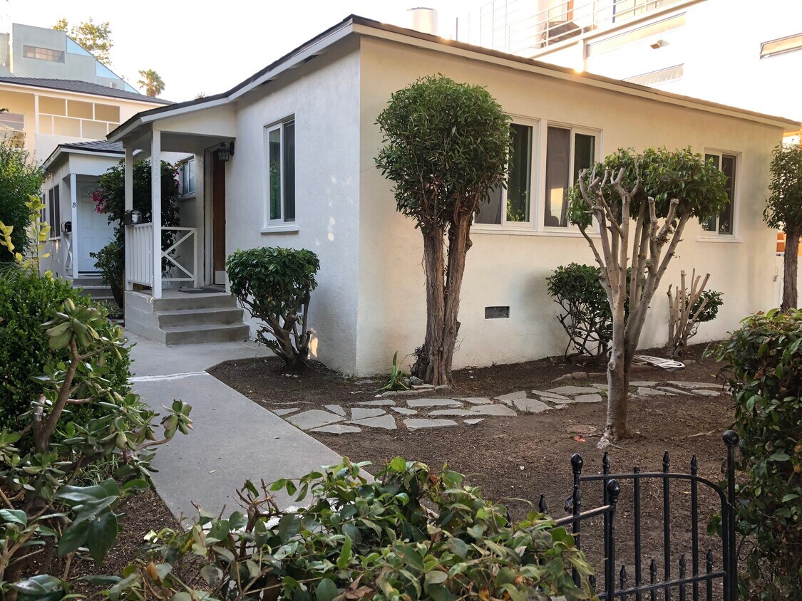 Foto principal - 929 Marine St