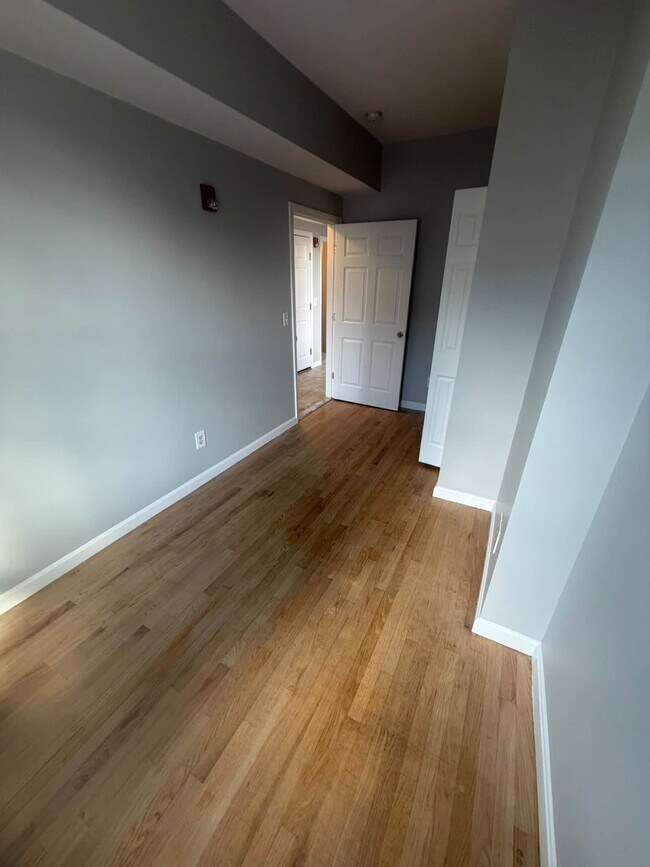Building Photo - 1429 Tremont St