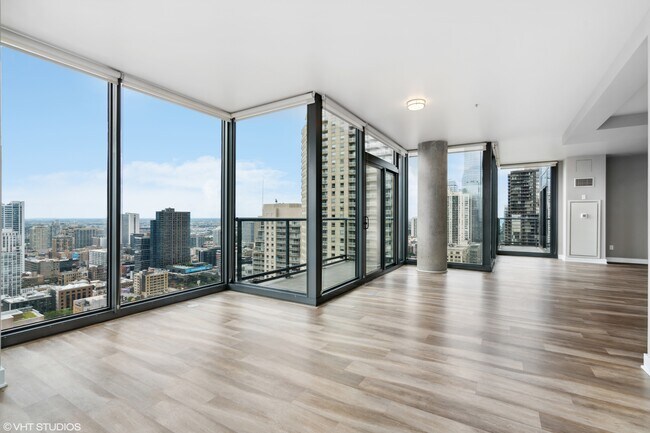 Foto del edificio - 448 N State St