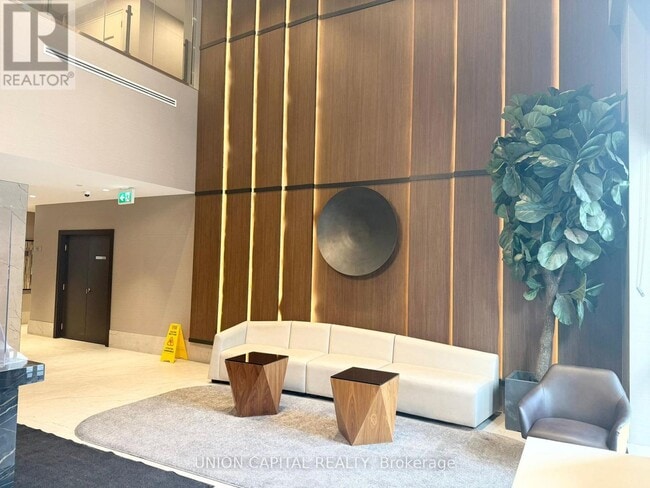 Photo du bâtiment - 8 Nahani Way