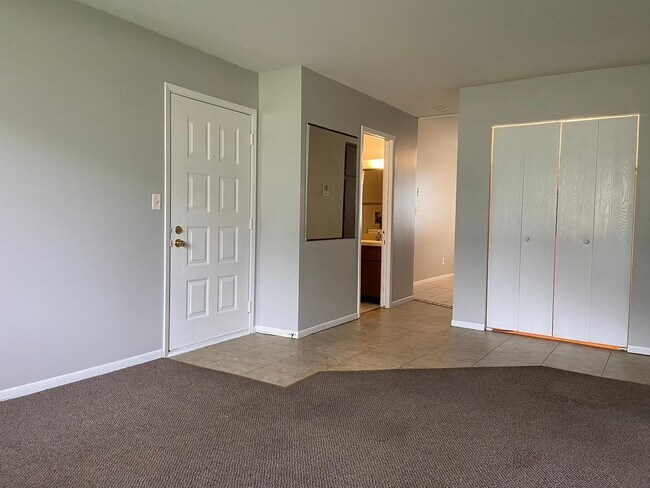 Building Photo - 1115 Elizabeth Ct