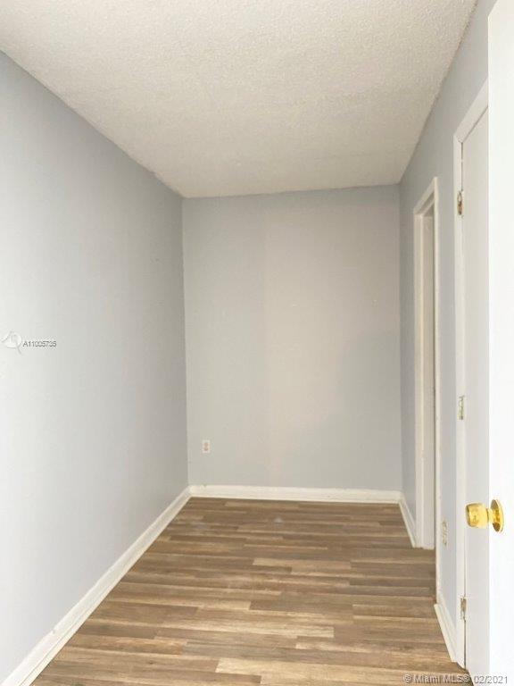 Foto del edificio - 2350 NE 135th St