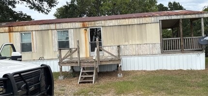 Building Photo - 412 Schaal Rd