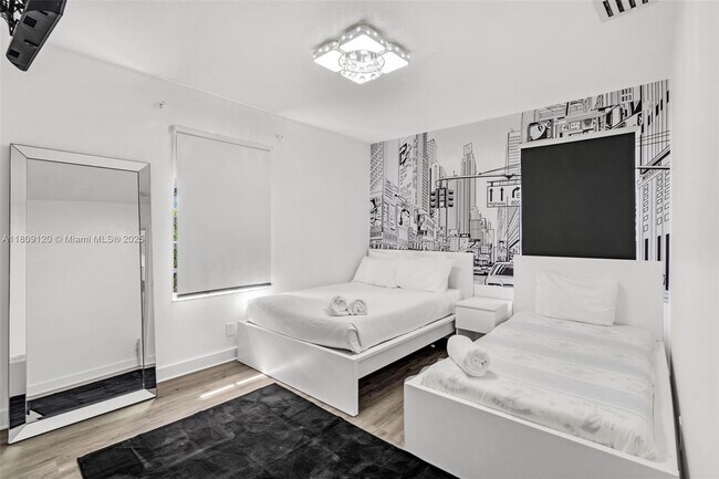 Foto del edificio - 1020 SW 8th St