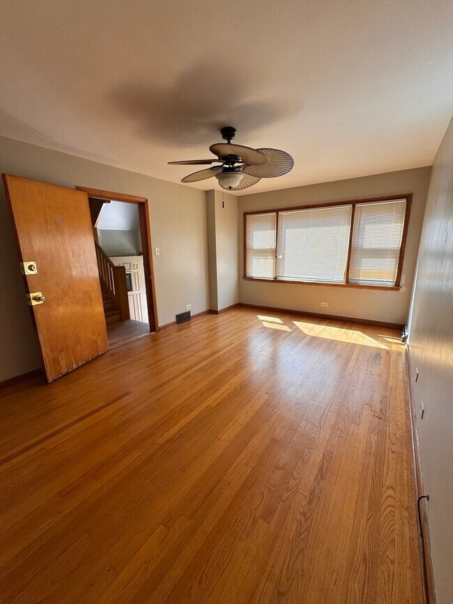 Foto del edificio - 706 E 106th St