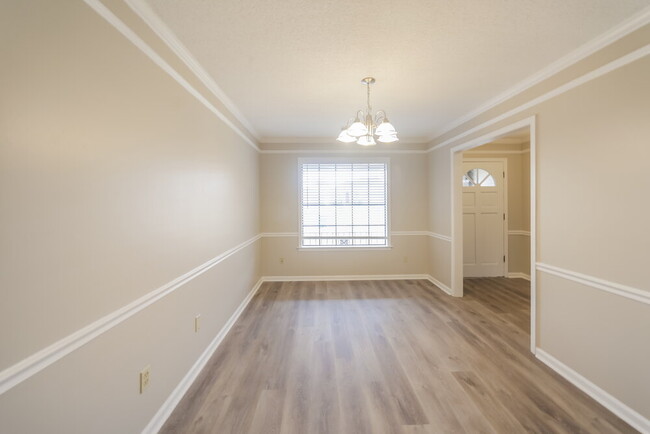 Foto del edificio - 6741 Plumblee Cove E