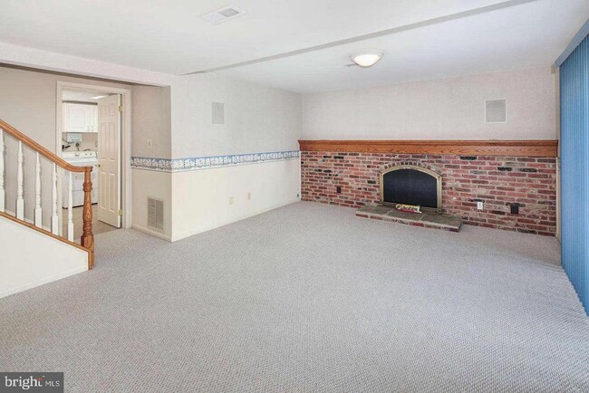 Building Photo - 3141 Ironhorse Dr