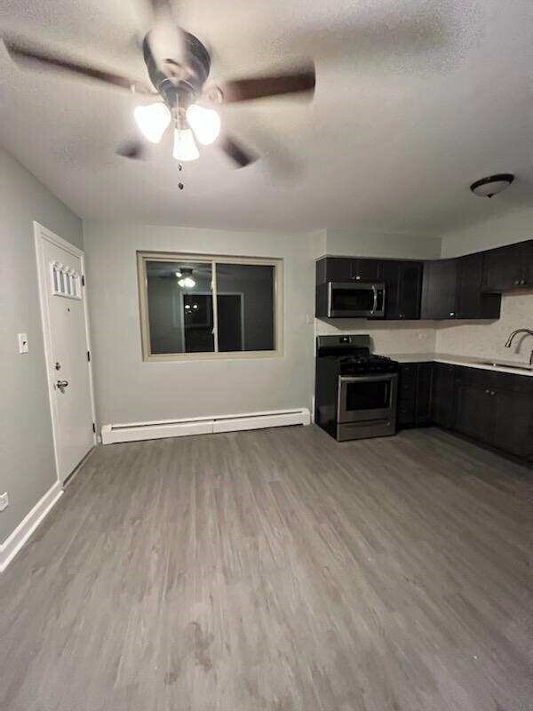 Foto del edificio - 1332 W Touhy Ave