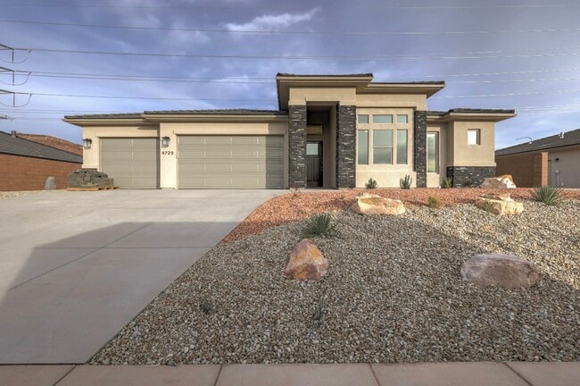 Building Photo - 4729 S Lucy Ln