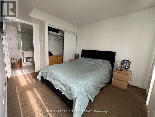 Building Photo - 2509 - 25 CAPREOL COURT