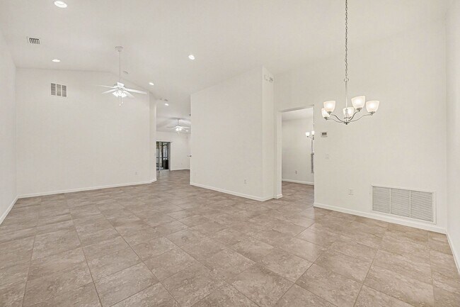 Foto del edificio - 1928 Attilburgh Blvd