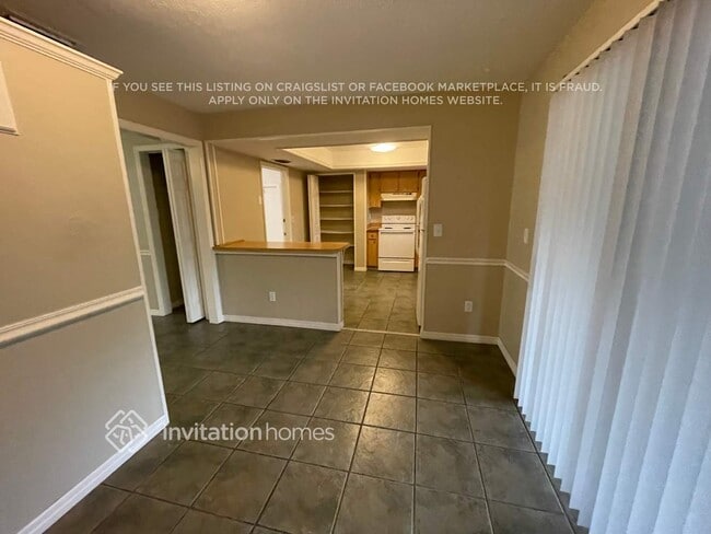 Building Photo - 3816 Southview Dr