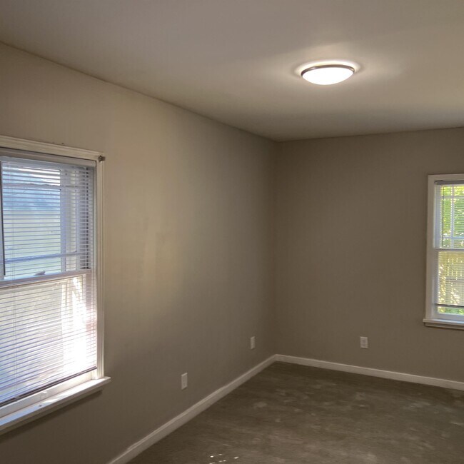 Foto del edificio - 1115 Clover St