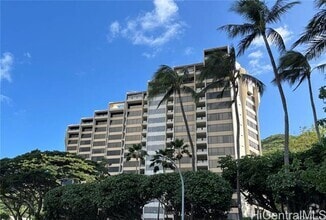 Building Photo - 555 Hahaione St
