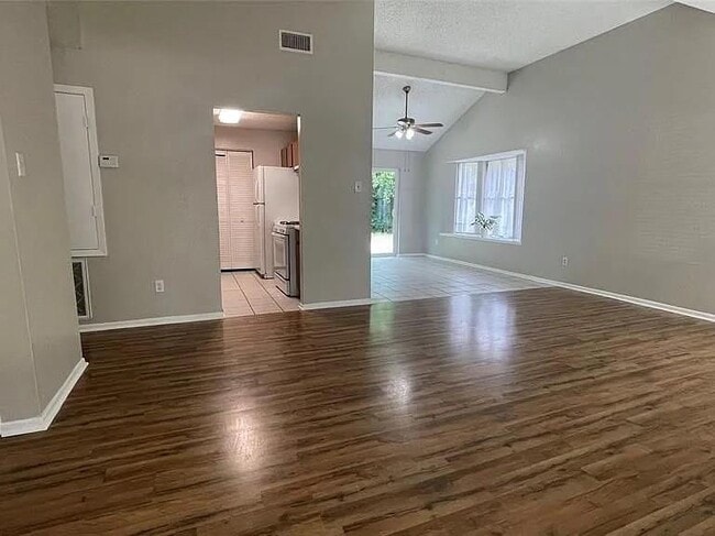 Foto del edificio - 3110 Rocky Crest Dr