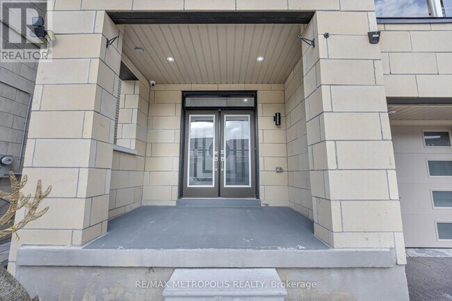 Building Photo - 35 Clipper Ln