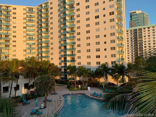 Building Photo - 3801 S Ocean Dr