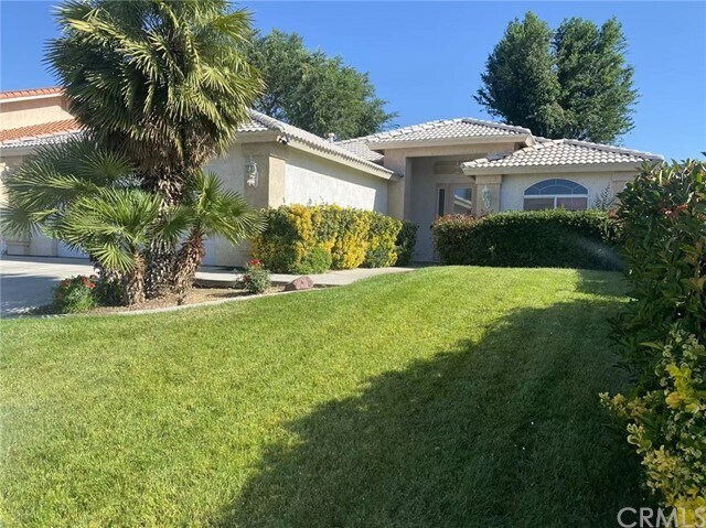 Building Photo - 13277 Country Club Dr