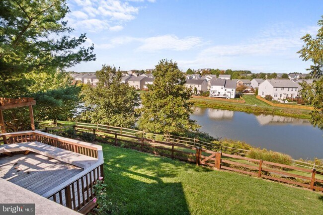 Building Photo - 211 Park Gate Dr SE