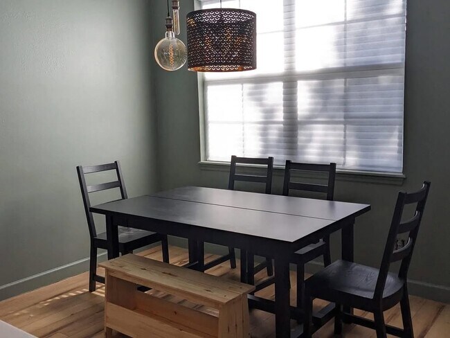 Foto del edificio - 2271 J Lawson Blvd