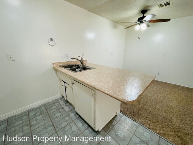 Building Photo - 2 br, 2 bath House - 1321 Pennsylvania Ave